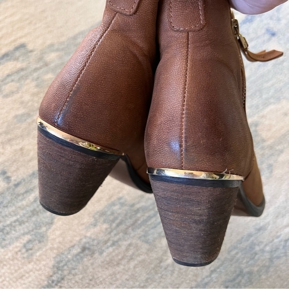 STEVE MADDEN SOFT BROWN LEATHER WHENDY ZIPPER BOOTIES STACKED HEEL SIZE 8 EUC - Picture 11 of 12